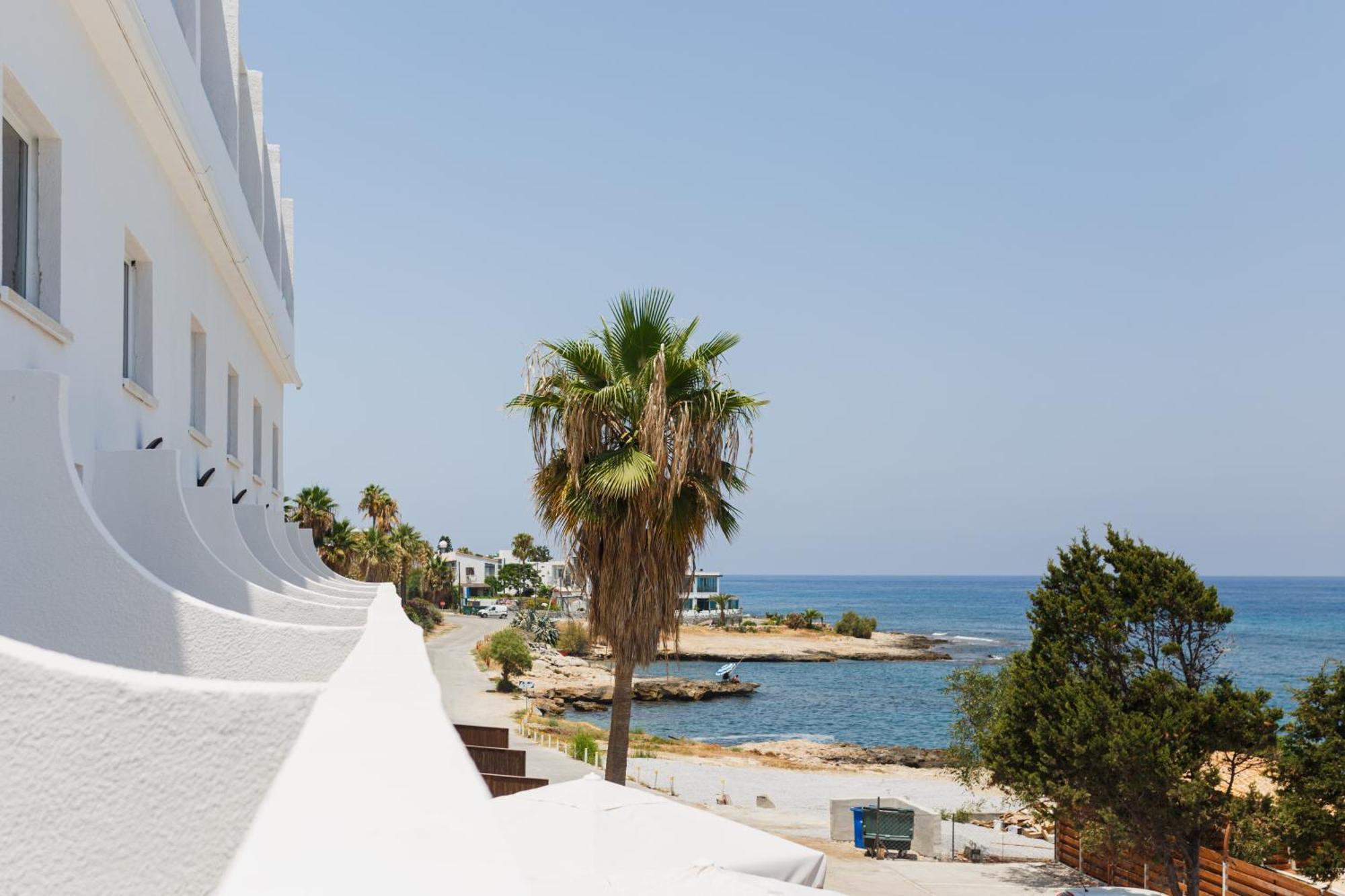Azure Bay Hotel Ayvaryara Exterior photo